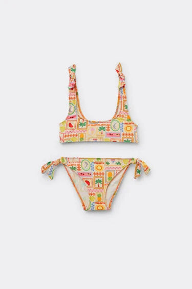 Bikini Girls’ Summer Motives