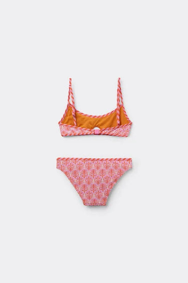 Bikini Girls’ Pop Palms