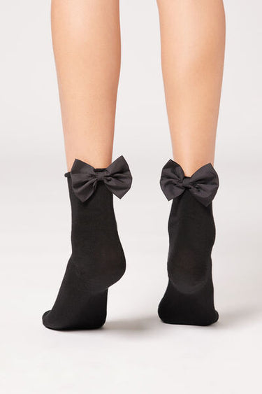 Girls’ Socks with Bow
