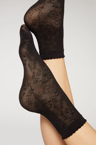 Floral-Patterned Mesh Short Socks