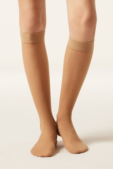 Diamond-Patterned Knee-High-Socks