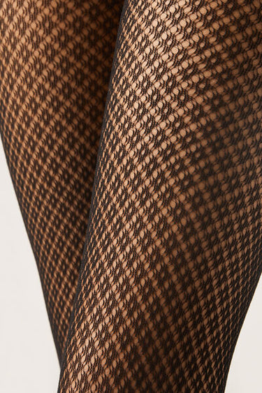 Diamond-Patterned Fishnet Tights